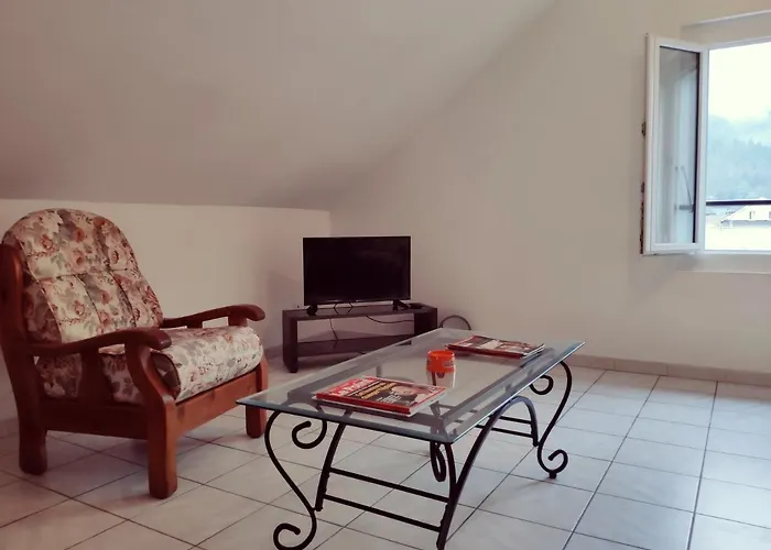 Au Bord Du Foron